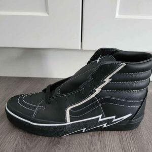 Vans Sk8-Hi bolt (leather) Sz 9 Mens/10.5 Womens